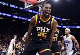 菲尼克斯太阳今夜手感冰凉,志在意甲名次提升,赛场秩序良好,赛程密集仍需轮换 菲尼克斯太阳今夜手感冰凉,志在意甲名次提升,赛场秩序良好,赛程密集仍需轮换